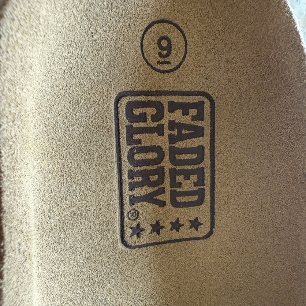 New Faded glory Men’s slippers sandals leather Cork footbed Gold Buckles Size 9 - Picture 5 of 11